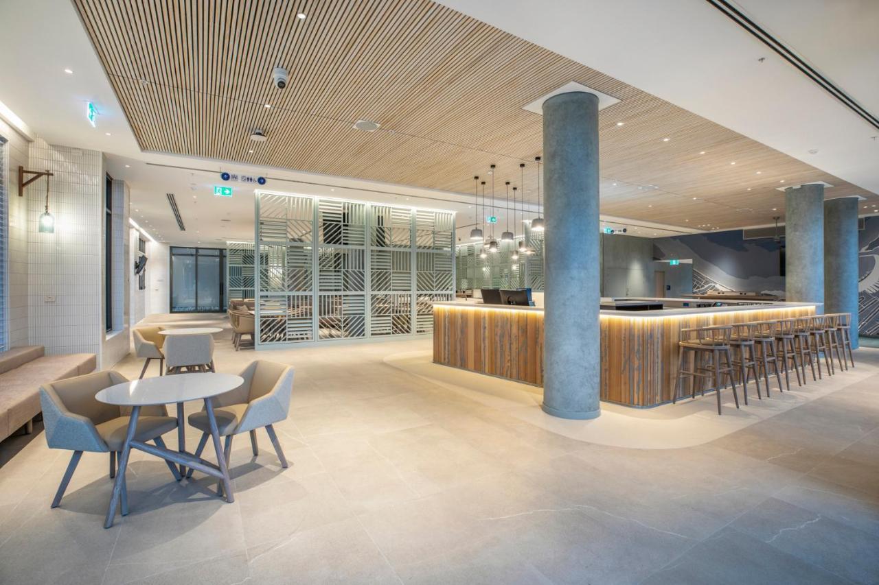 Holiday Inn Express & Suites Sunshine Coast By Ihg マルーチードール エクステリア 写真