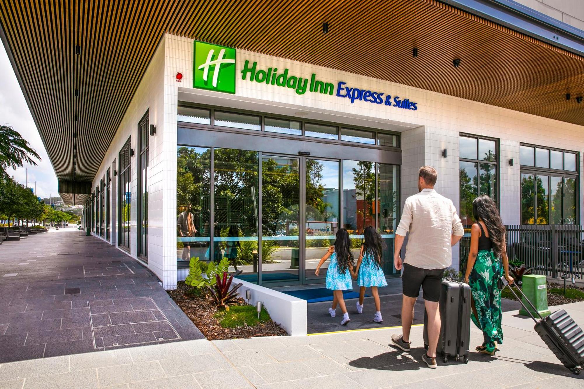 Holiday Inn Express & Suites Sunshine Coast By Ihg マルーチードール エクステリア 写真