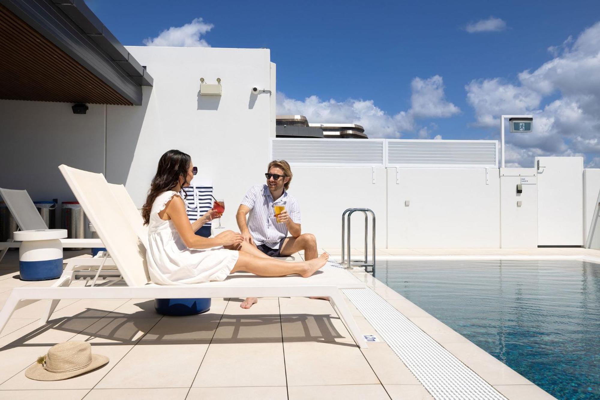 Holiday Inn Express & Suites Sunshine Coast By Ihg マルーチードール エクステリア 写真