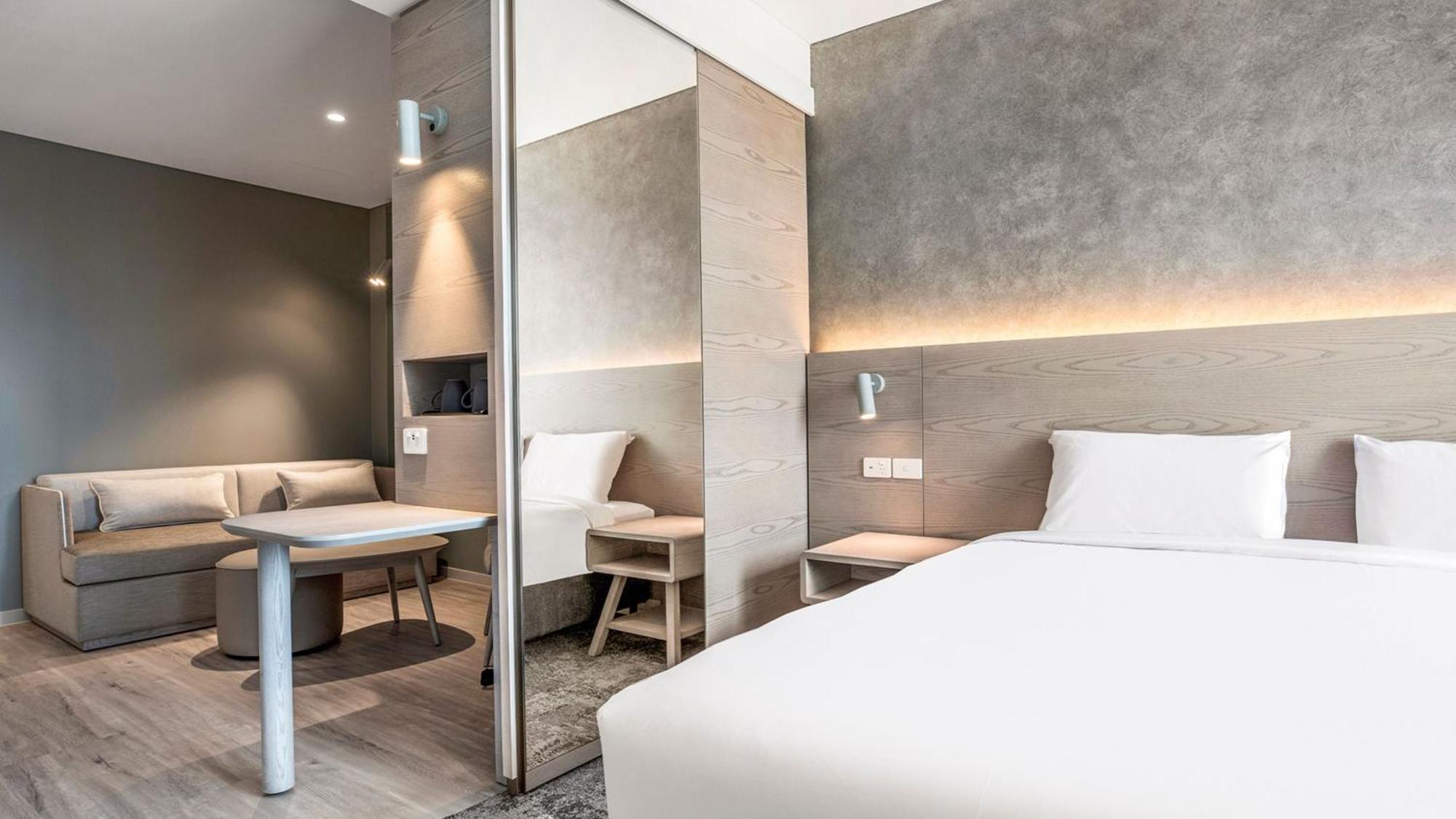 Holiday Inn Express & Suites Sunshine Coast By Ihg マルーチードール エクステリア 写真